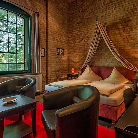 Hotel Zur Henne Naumburg  Ngoại thất bức ảnh