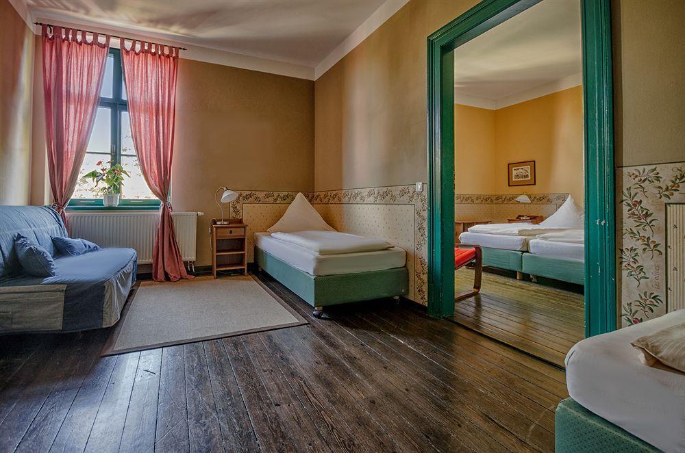 Hotel Zur Henne Naumburg  Ngoại thất bức ảnh