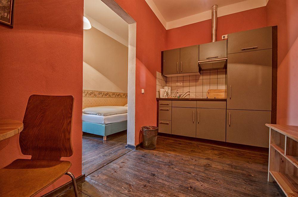 Hotel Zur Henne Naumburg  Ngoại thất bức ảnh