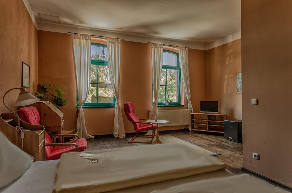 Hotel Zur Henne Naumburg  Ngoại thất bức ảnh