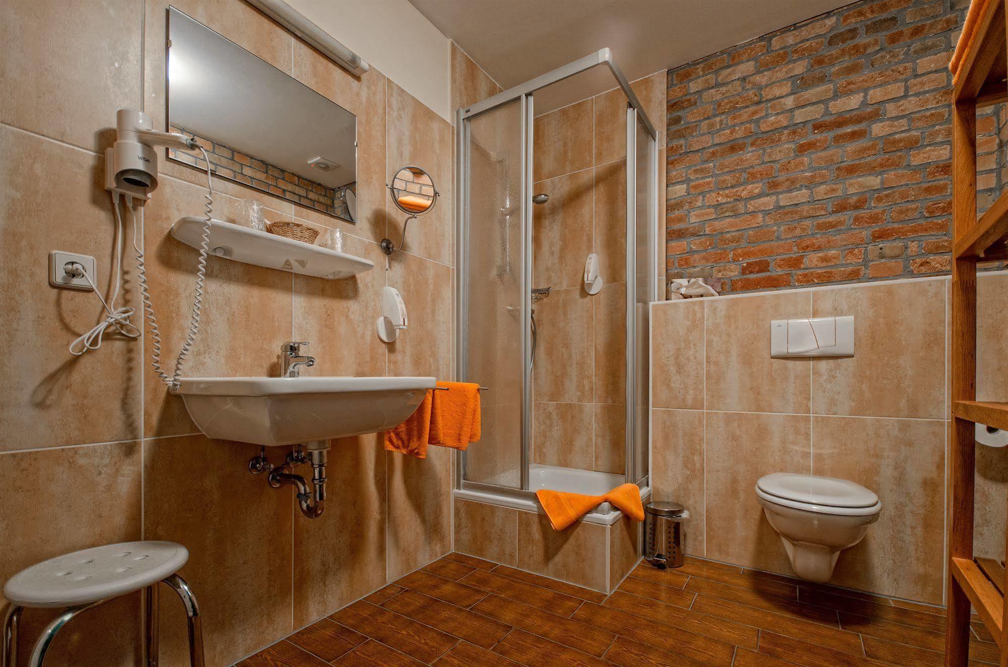 Hotel Zur Henne Naumburg  Ngoại thất bức ảnh