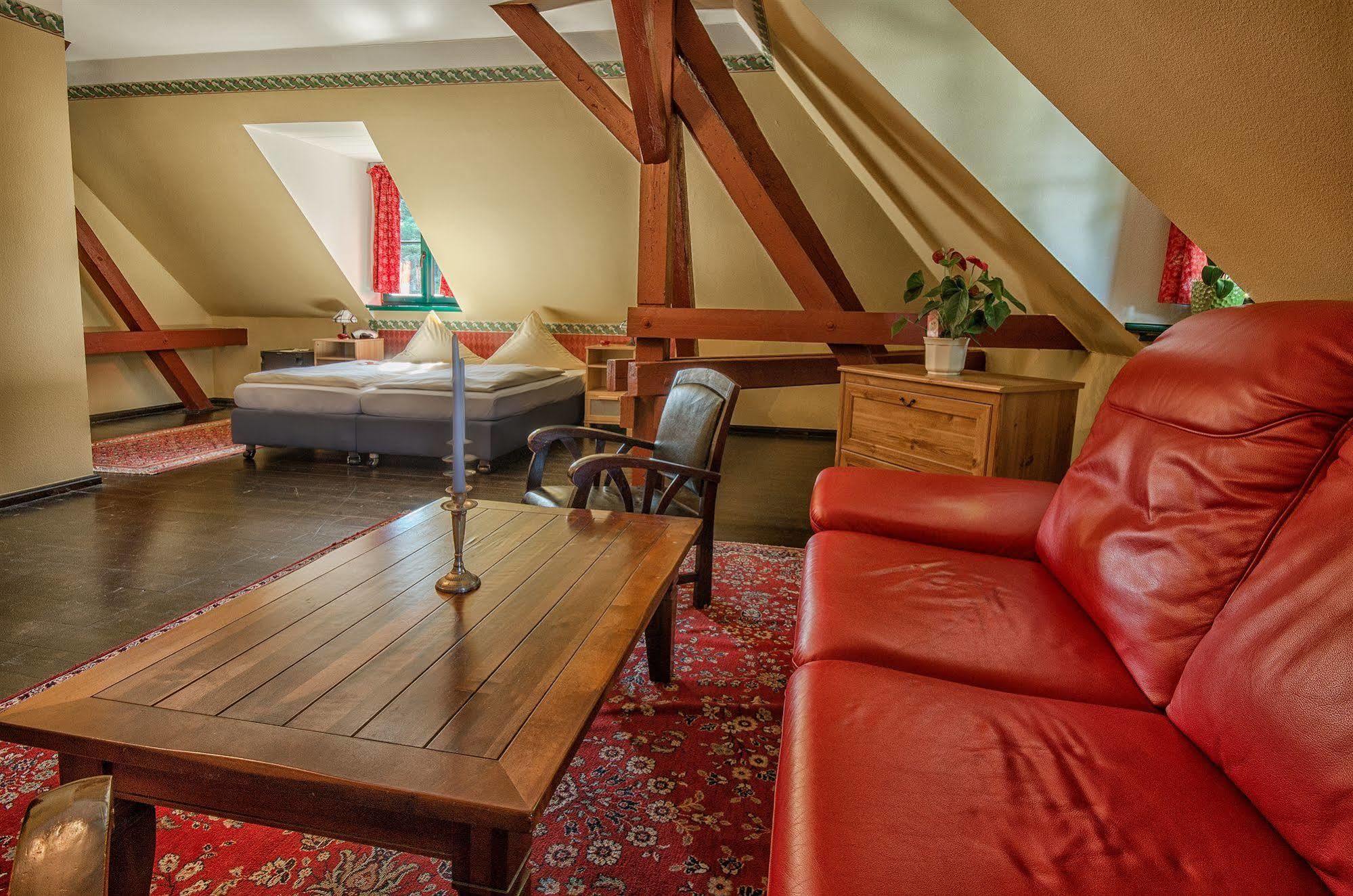 Hotel Zur Henne Naumburg  Ngoại thất bức ảnh