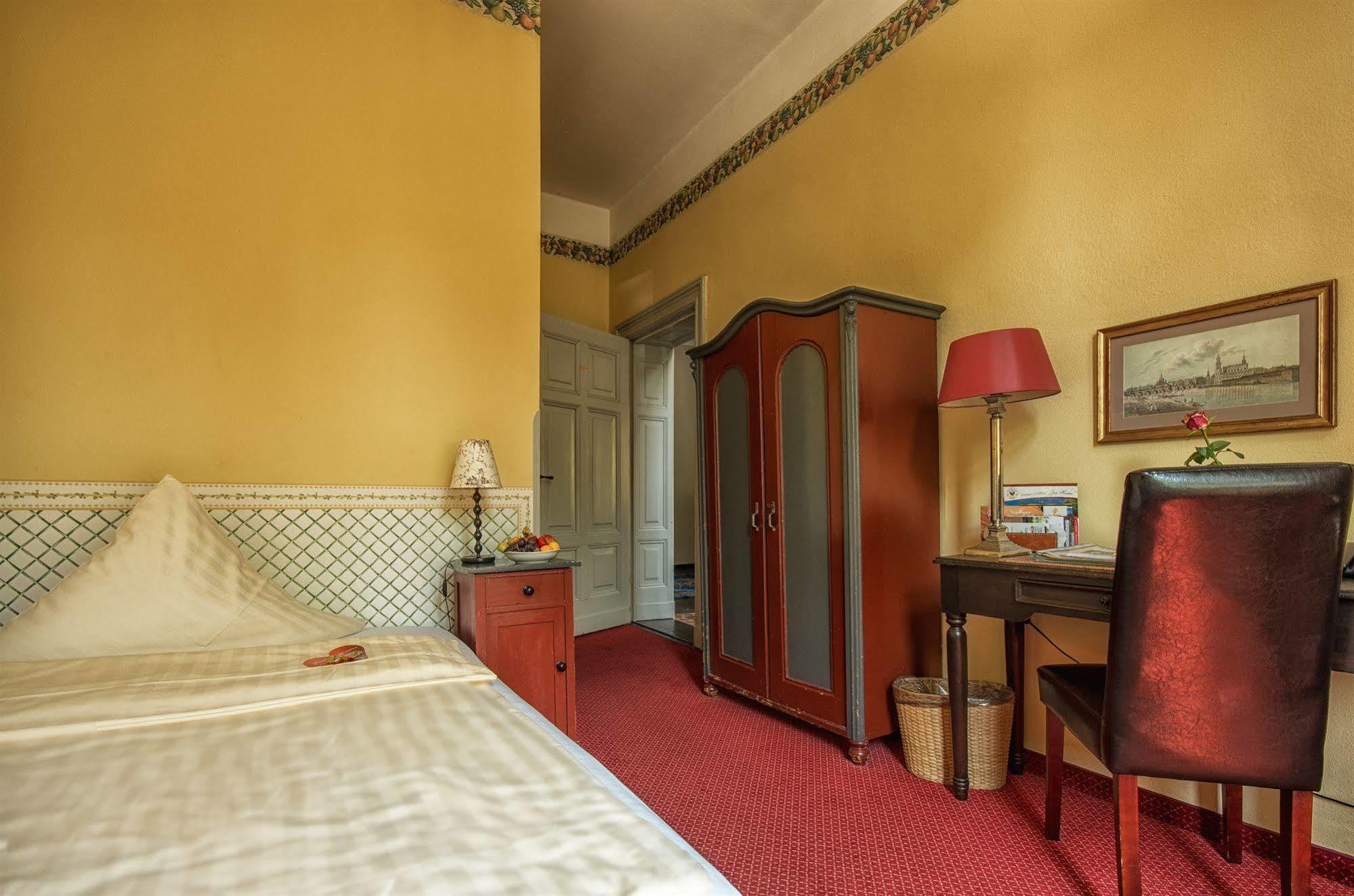 Hotel Zur Henne Naumburg  Ngoại thất bức ảnh